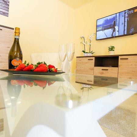 Bed and Breakfast Casa Filippini Фоссомброне Экстерьер фото